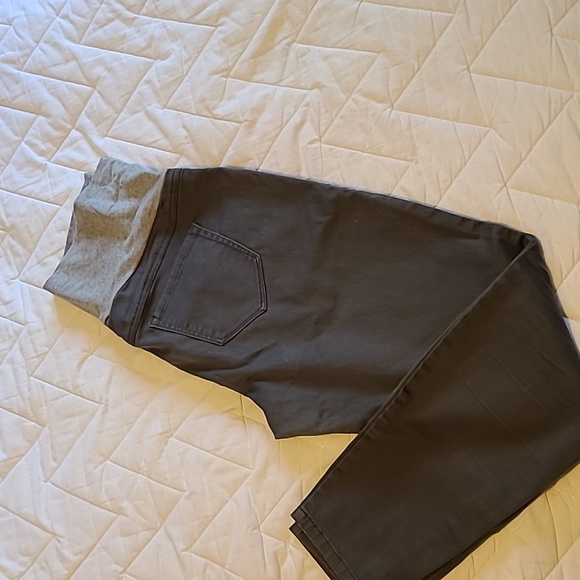 💥2/$20💥 THYME Maternity Pants - Picture 1 of 4
